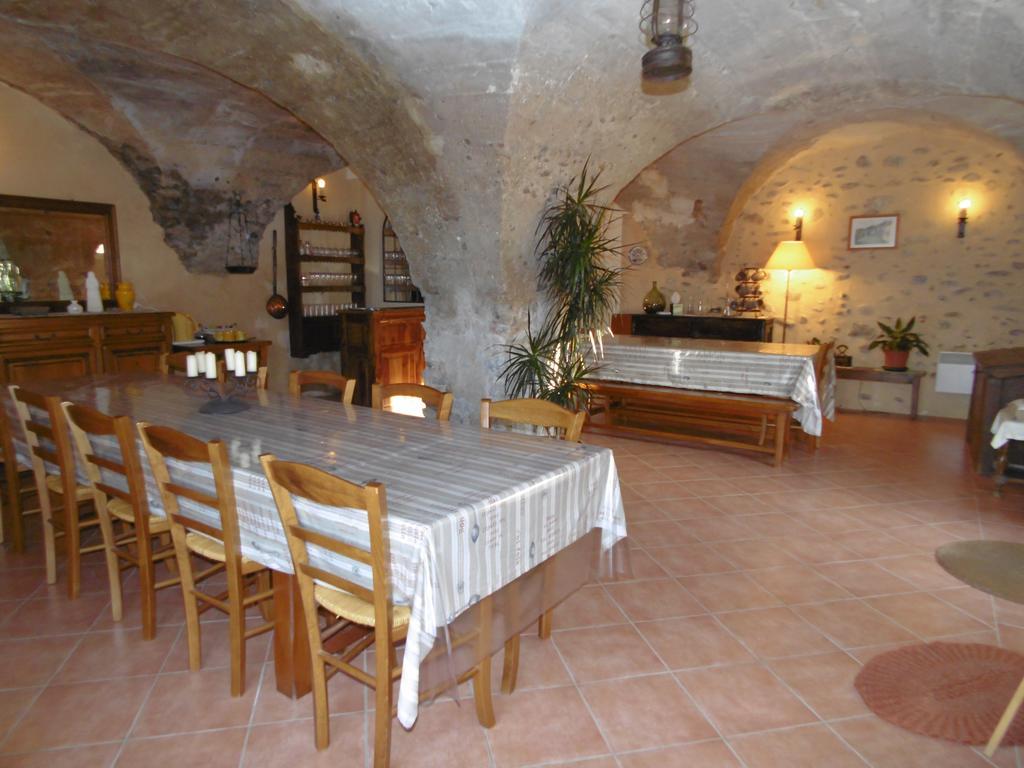 Bed and Breakfast La Ferme De Valauris Sisteron Exterior foto
